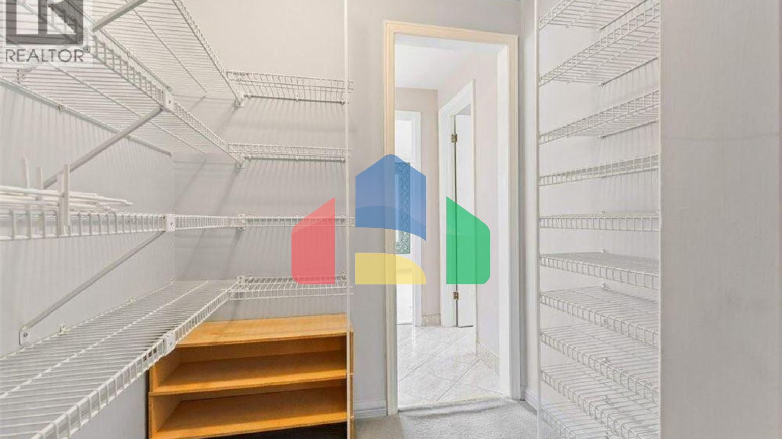 Residential - Single Family Home - Waterloo, Canada - Canada