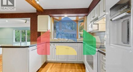 Residential - Single Family Home - Waterloo, Canada - Canada