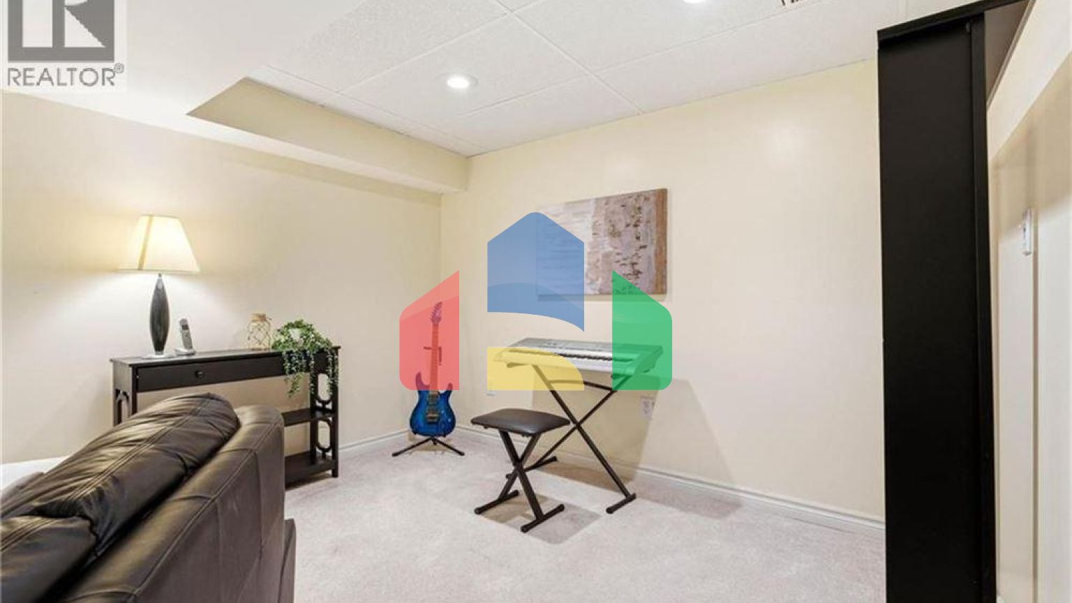 Residential - Single Family Home - Waterloo, Canada - Canada