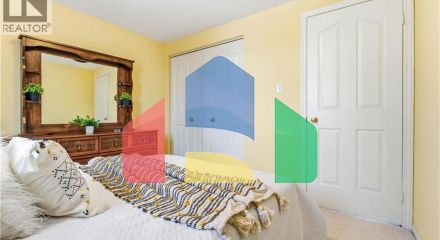 Residential - Single Family Home - Waterloo, Canada - Canada