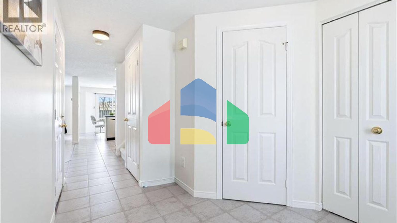 Residential - Single Family Home - Waterloo, Canada - Canada