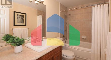 Residential - Single Family Home - Waterloo, Canada - Canada