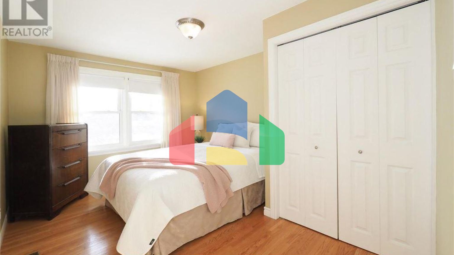 Residential - Single Family Home - Waterloo, Canada - Canada