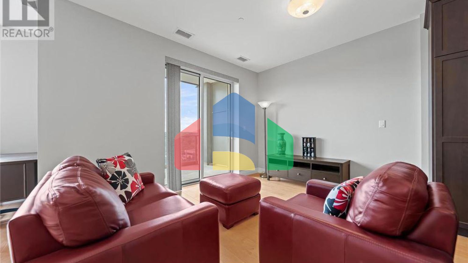 Residential - Condo/Apartment - Waterloo, Canada - Canada