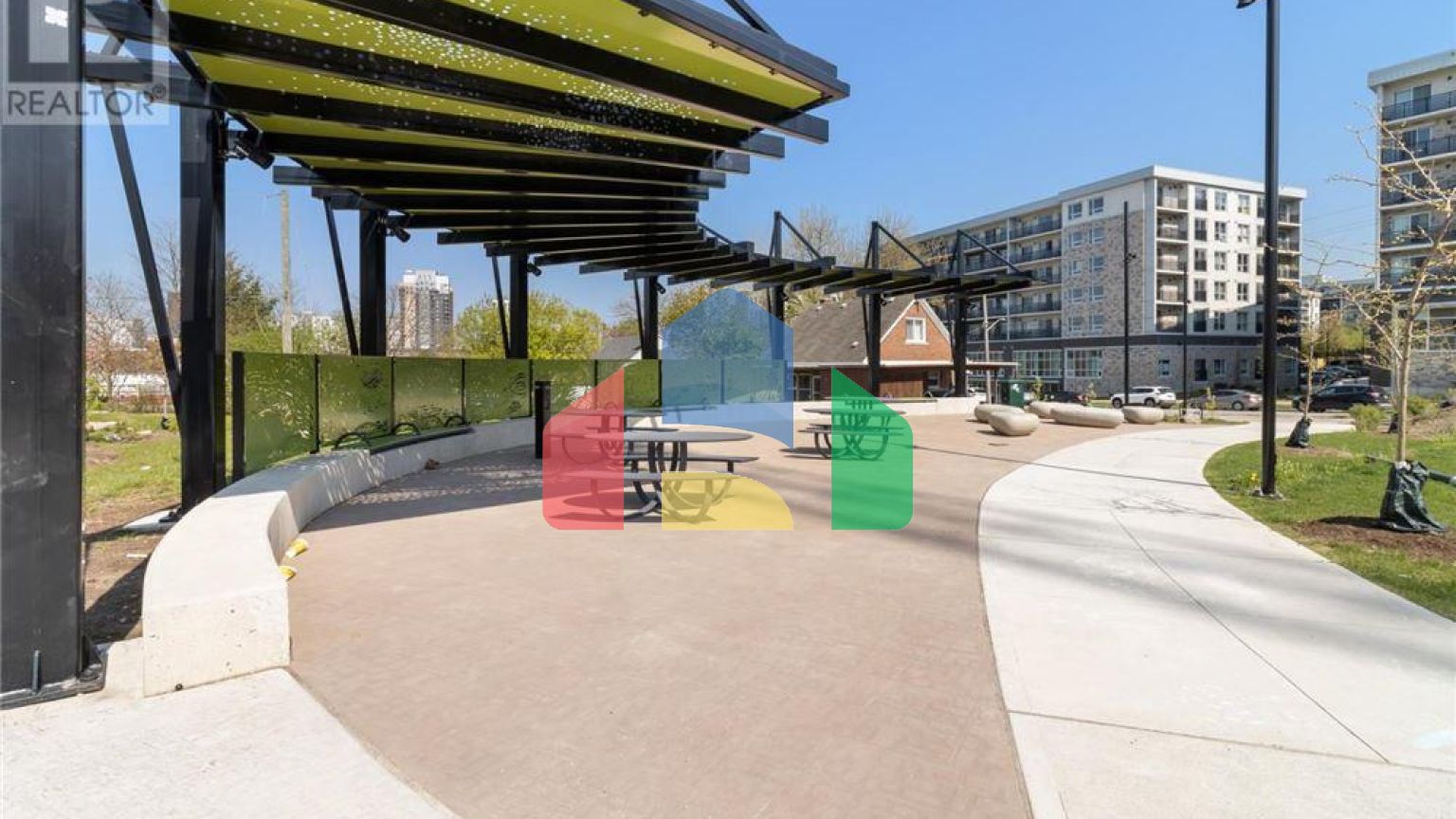 Residential - Condo/Apartment - Waterloo, Canada - Canada