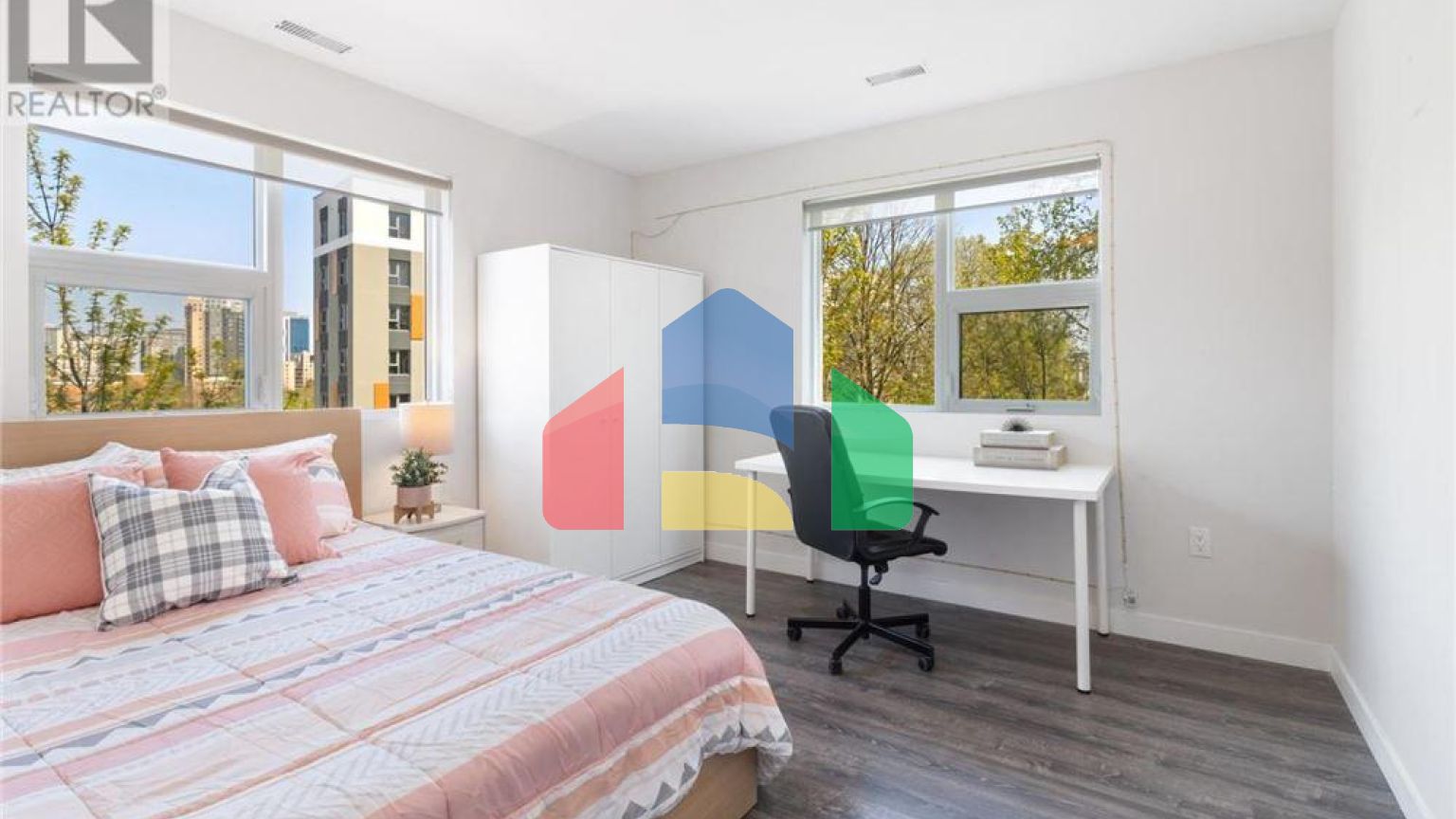 Residential - Condo/Apartment - Waterloo, Canada - Canada