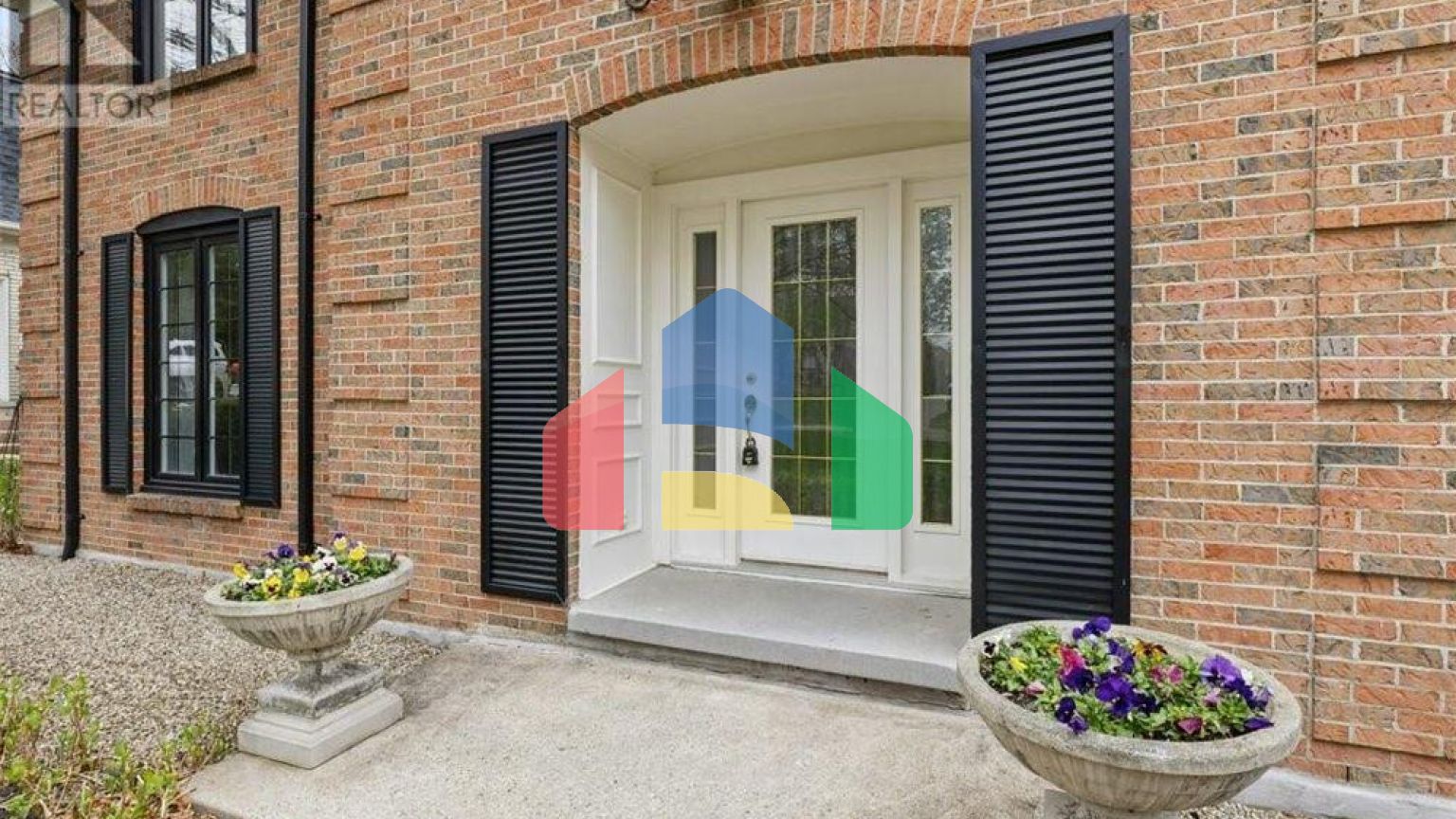 Residential - Single Family Home - Waterloo, Canada - Canada