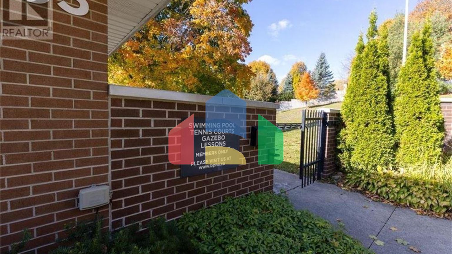 Residential - Single Family Home - Waterloo, Canada - Canada