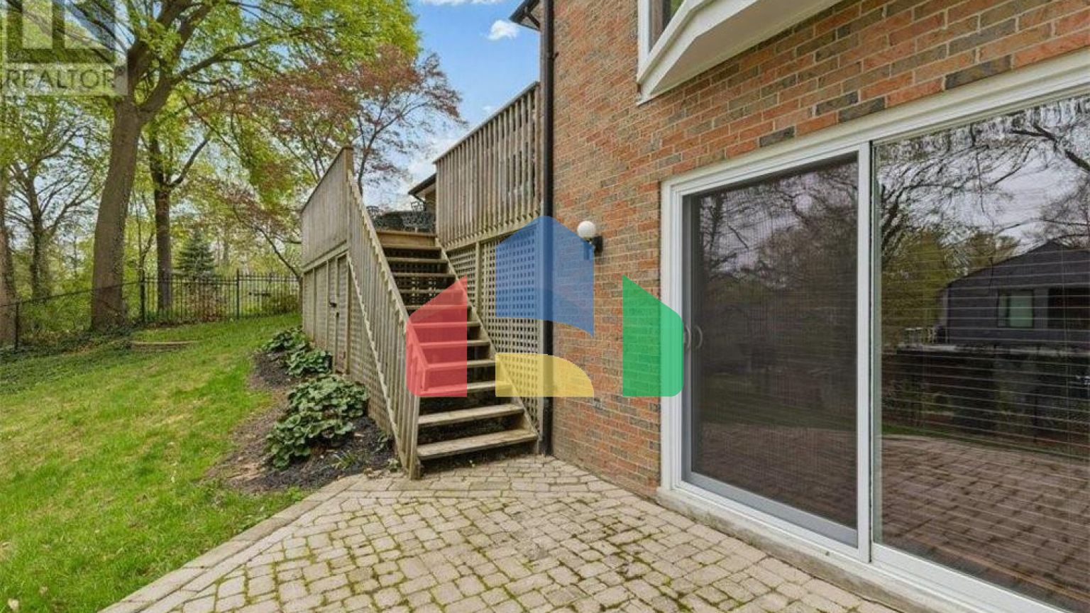 Residential - Single Family Home - Waterloo, Canada - Canada