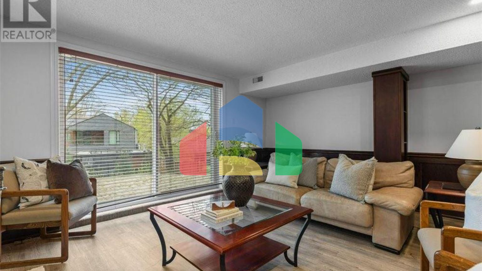 Residential - Single Family Home - Waterloo, Canada - Canada