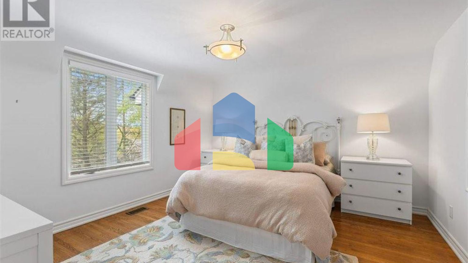 Residential - Single Family Home - Waterloo, Canada - Canada