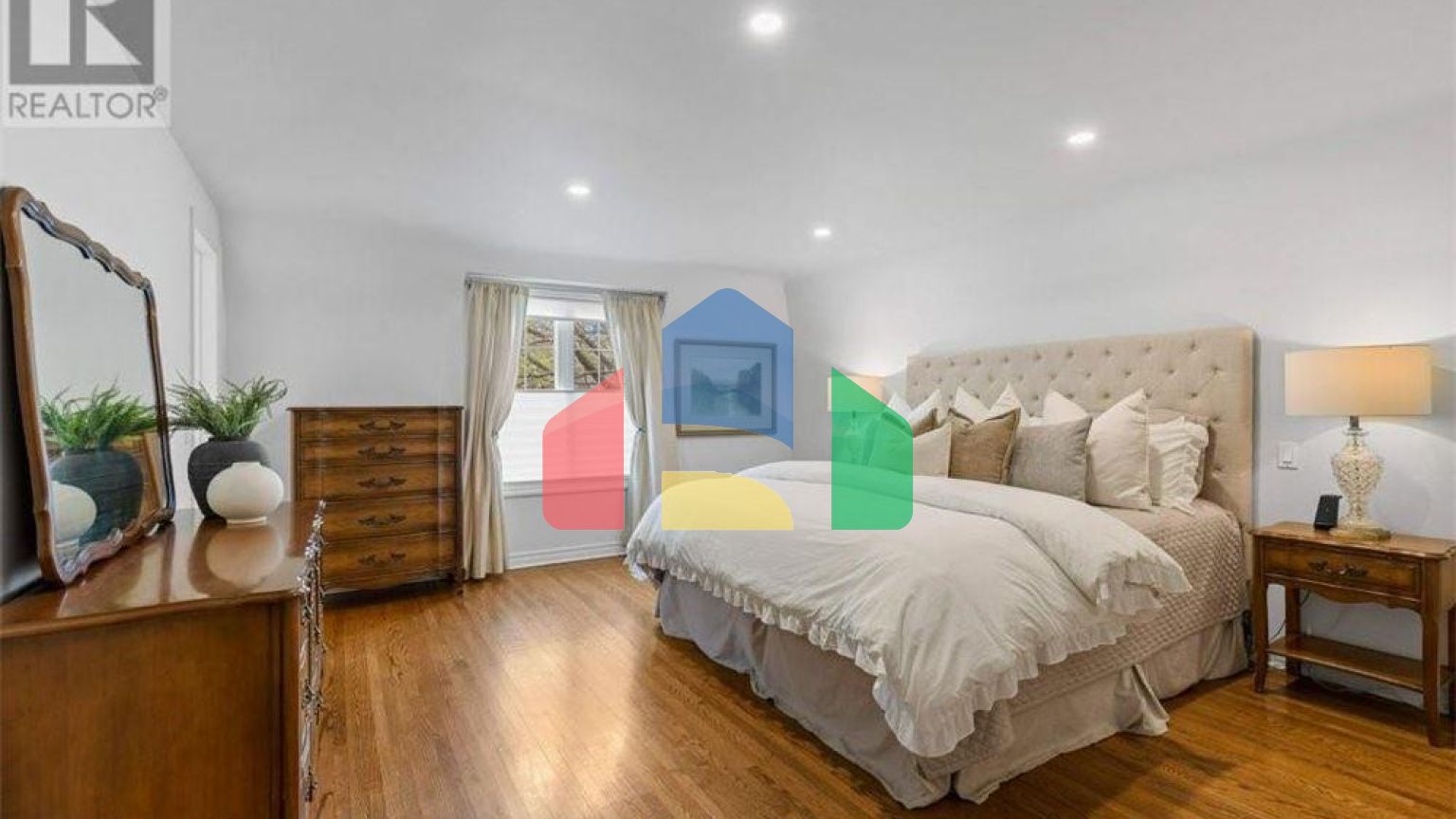 Residential - Single Family Home - Waterloo, Canada - Canada