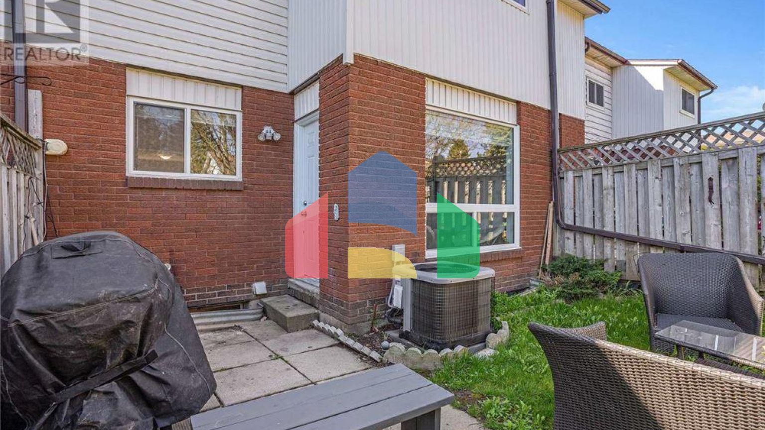 Residential - Condo/Apartment - Waterloo, Canada - Canada