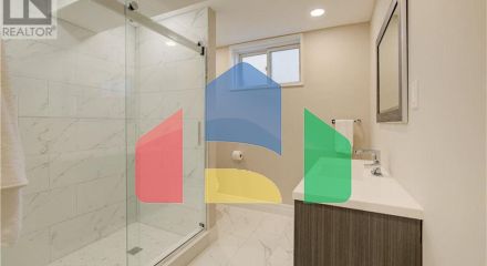 Residential - Single Family Home - Waterloo, Canada - Canada