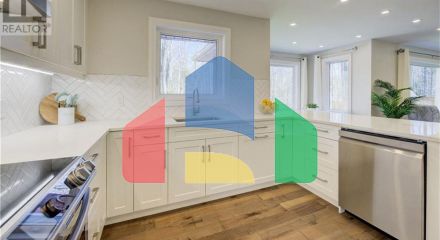 Residential - Single Family Home - Waterloo, Canada - Canada