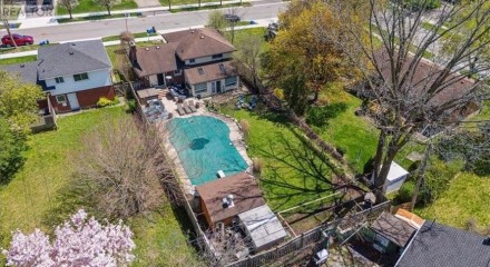 Residential - Single Family Home - Waterloo, Canada - Canada