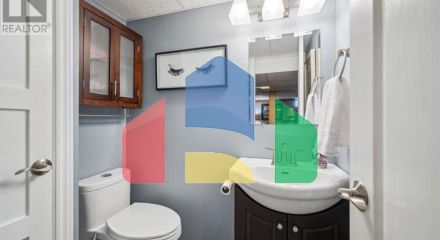 Residential - Single Family Home - Waterloo, Canada - Canada