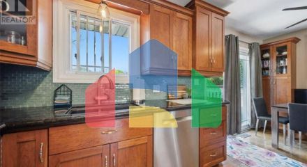 Residential - Single Family Home - Waterloo, Canada - Canada