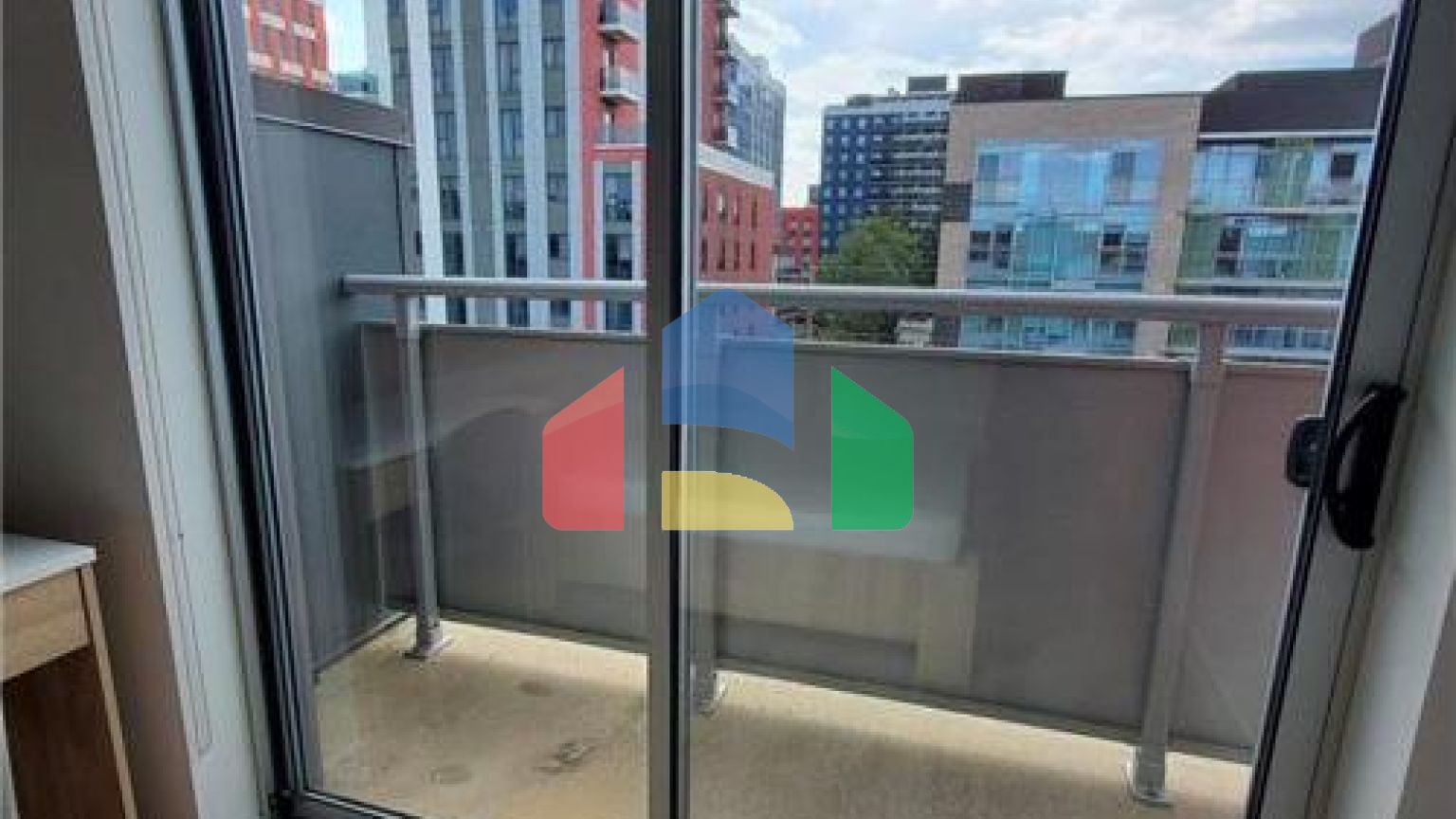 Residential - Condo/Apartment - Waterloo, Canada - Canada