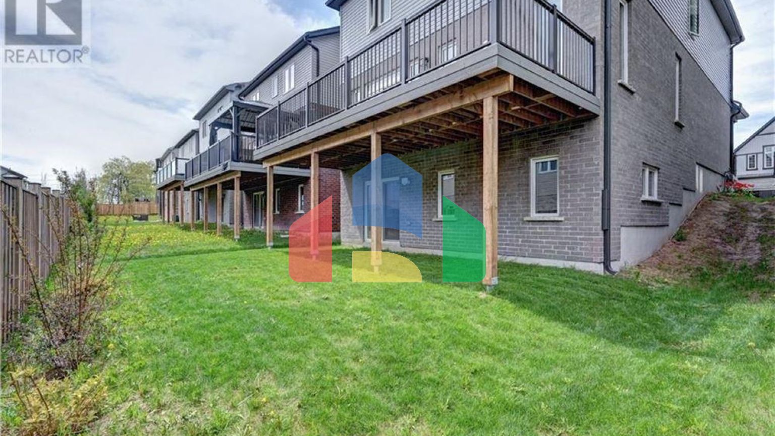 Residential - Single Family Home - Waterloo, Canada - Canada