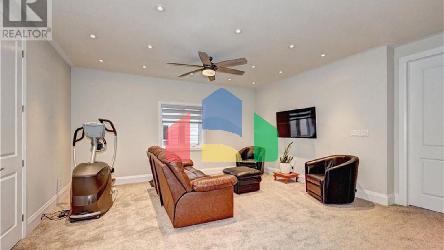 Residential - Single Family Home - Waterloo, Canada - Canada