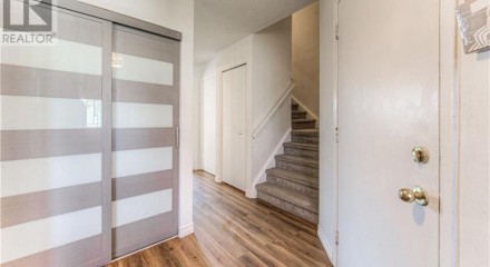 Residential - Condo/Apartment - Waterloo, Canada - Canada