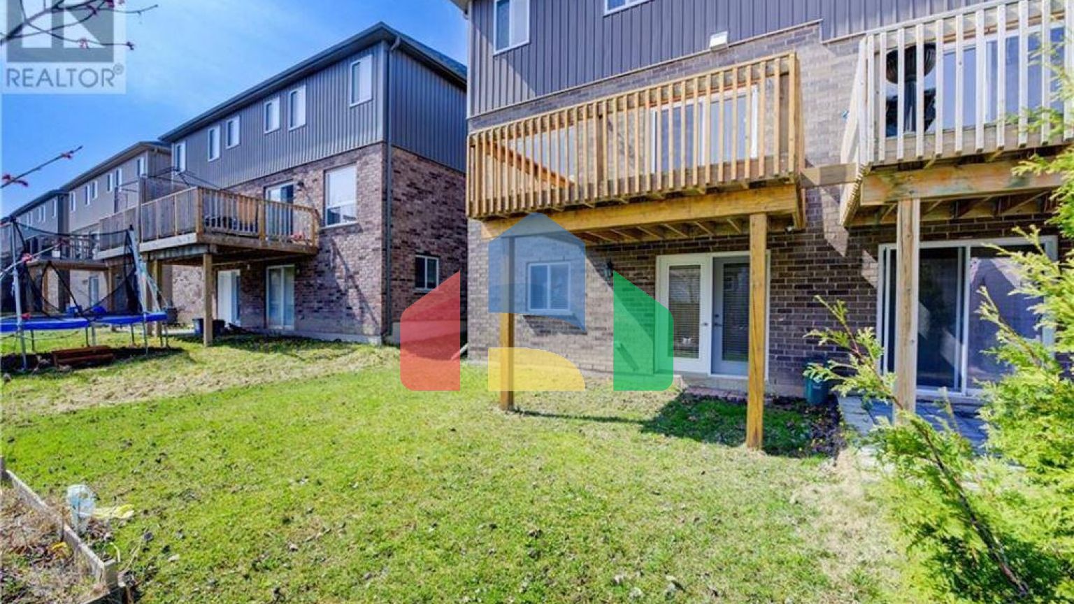 Residential - Single Family Home - Waterloo, Canada - Canada