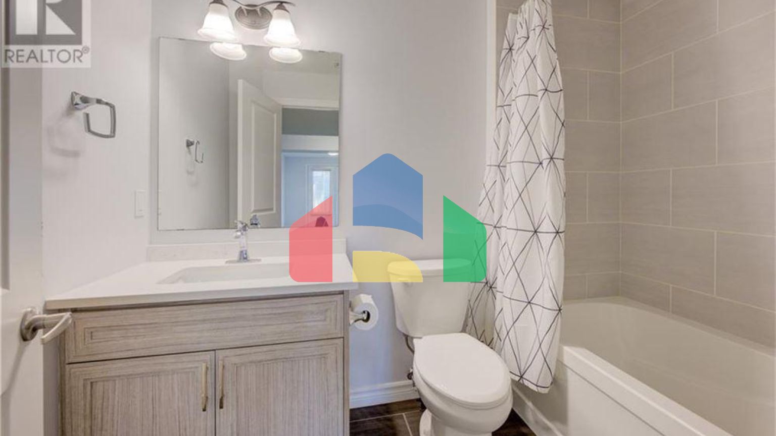 Residential - Single Family Home - Waterloo, Canada - Canada