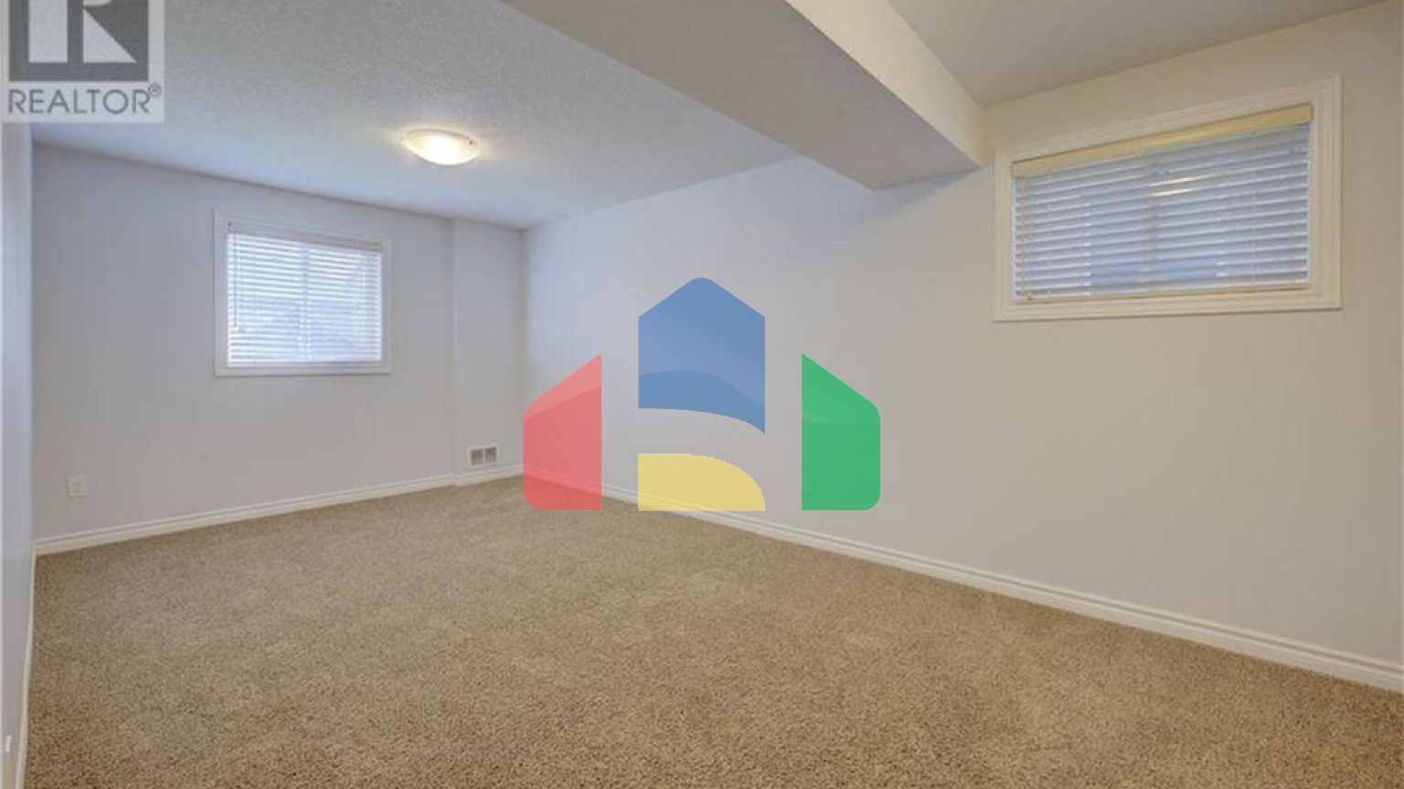 Residential - Single Family Home - Waterloo, Canada - Canada