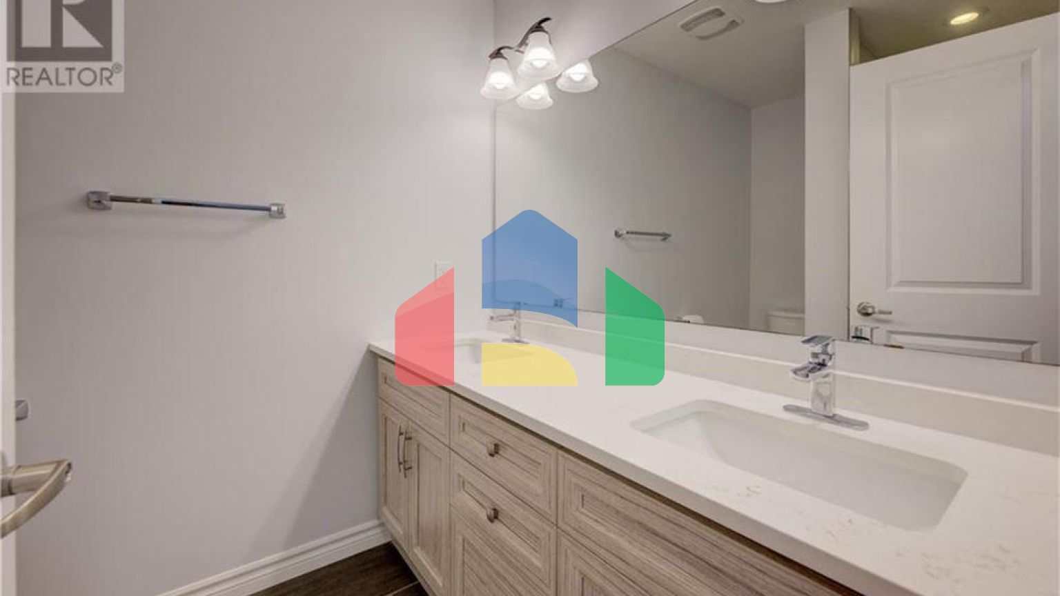 Residential - Single Family Home - Waterloo, Canada - Canada