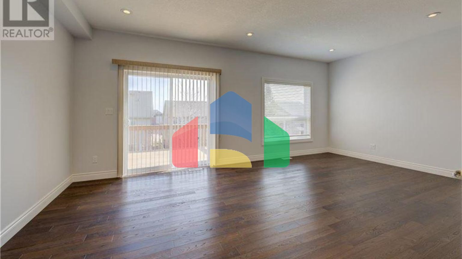 Residential - Single Family Home - Waterloo, Canada - Canada