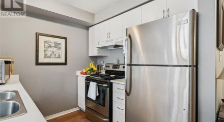 Residential - Condo/Apartment - Whitby, Canada - Canada