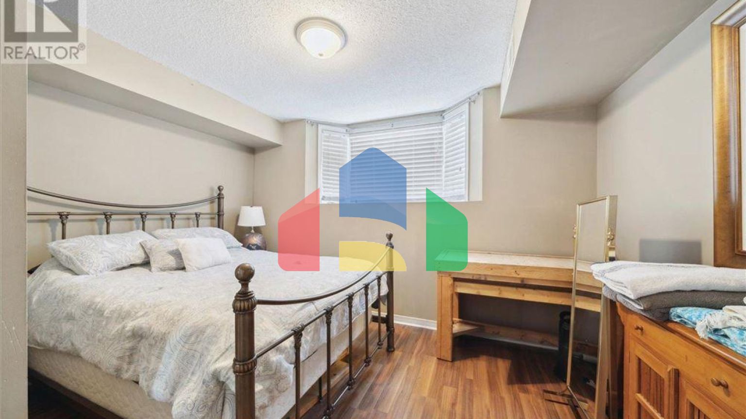 Residential - Condo/Apartment - Whitby, Canada - Canada