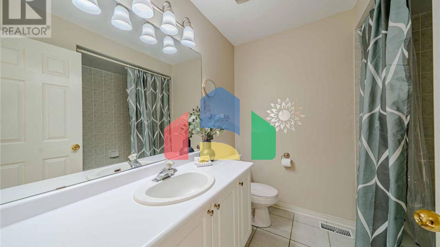 Residential - Single Family Home - Whitby, Canada - Canada