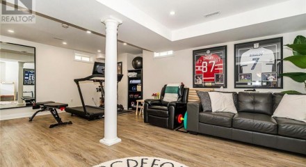 Residential - Single Family Home - Whitby, Canada - Canada
