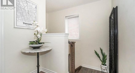 Residential - Single Family Home - Whitby, Canada - Canada