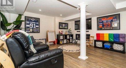 Residential - Single Family Home - Whitby, Canada - Canada