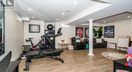 Residential - Single Family Home - Whitby, Canada - Canada