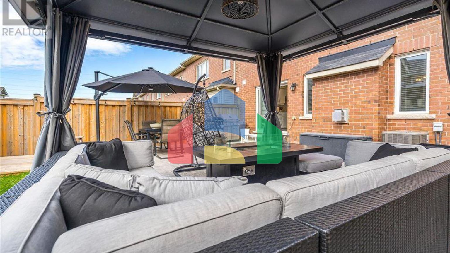 Residential - Single Family Home - Whitby, Canada - Canada