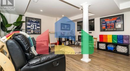 Residential - Single Family Home - Whitby, Canada - Canada