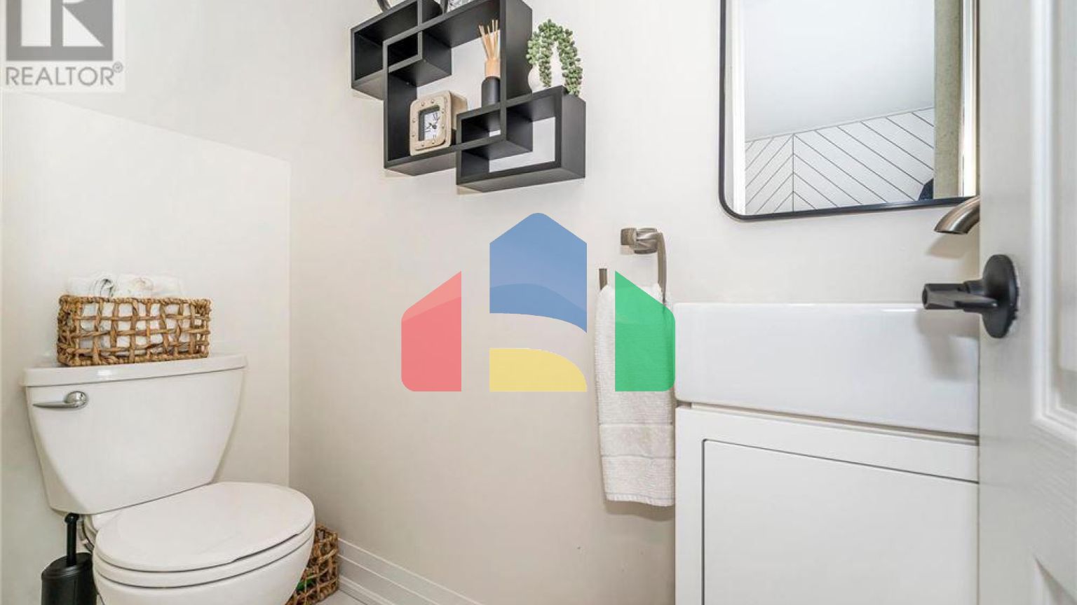 Residential - Single Family Home - Whitby, Canada - Canada