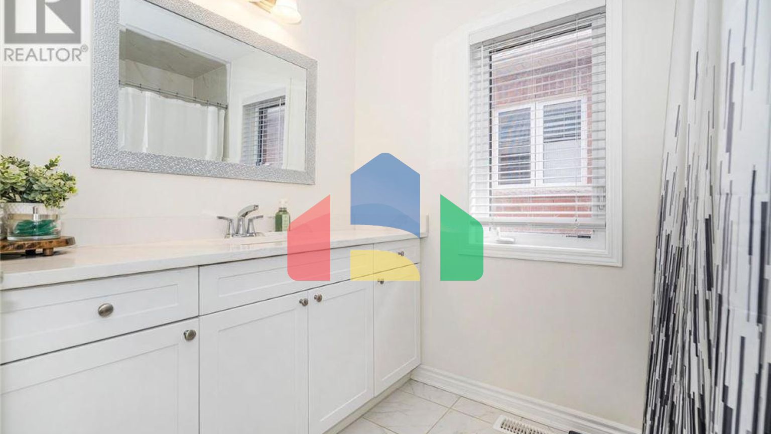 Residential - Single Family Home - Whitby, Canada - Canada