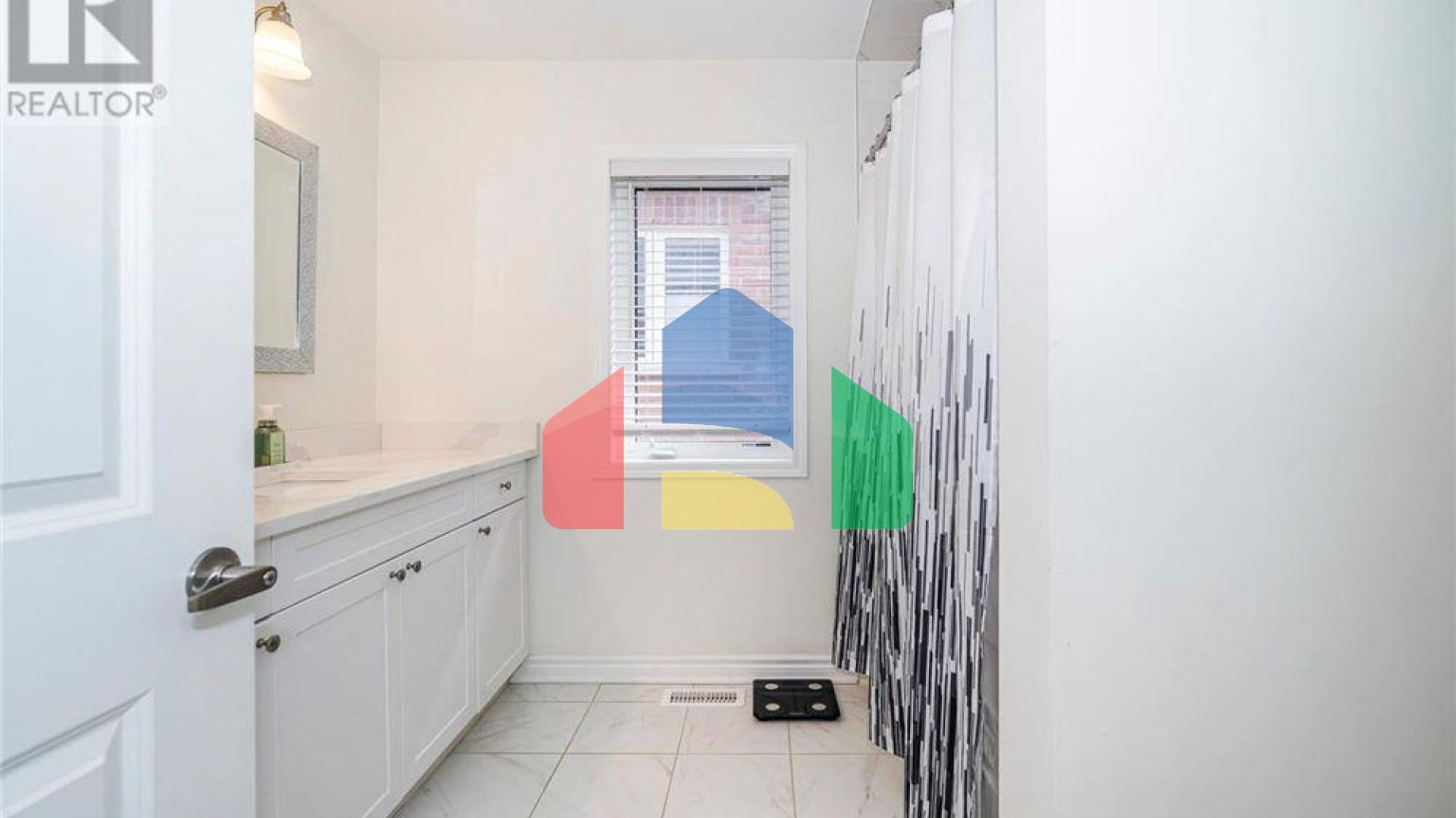 Residential - Single Family Home - Whitby, Canada - Canada