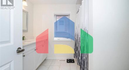 Residential - Single Family Home - Whitby, Canada - Canada