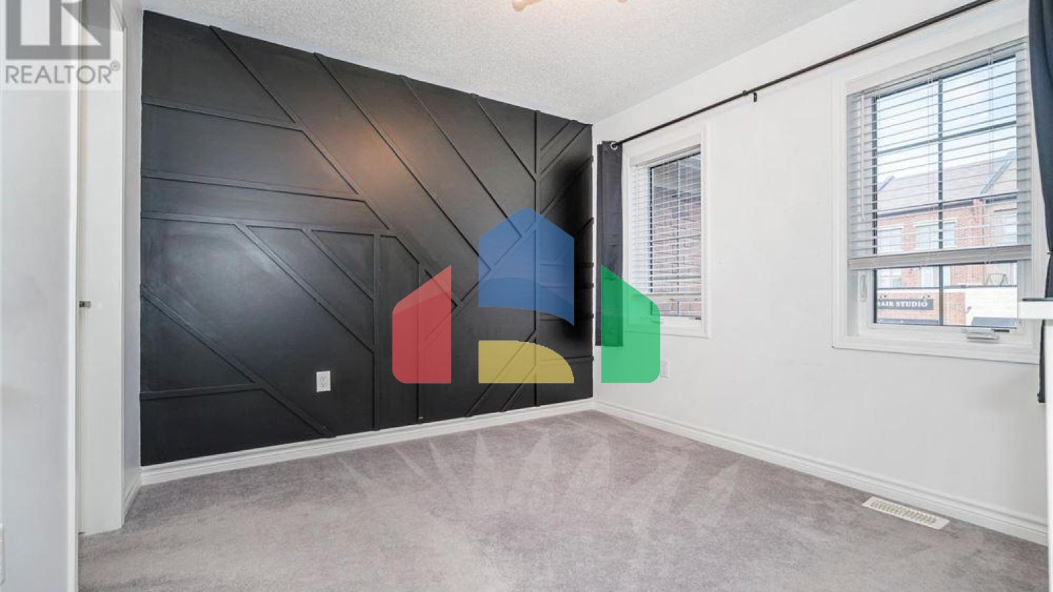 Residential - Single Family Home - Whitby, Canada - Canada