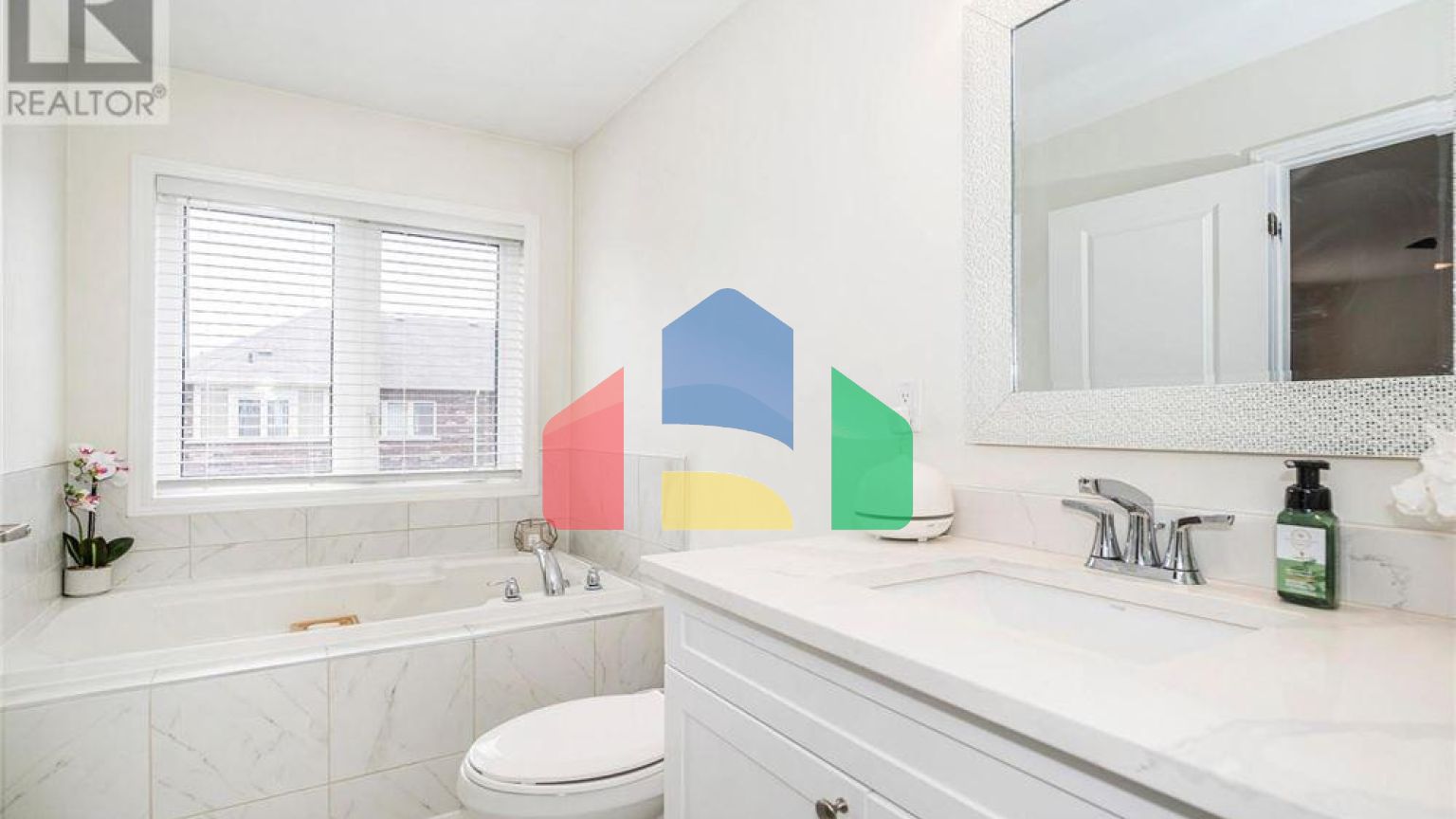 Residential - Single Family Home - Whitby, Canada - Canada