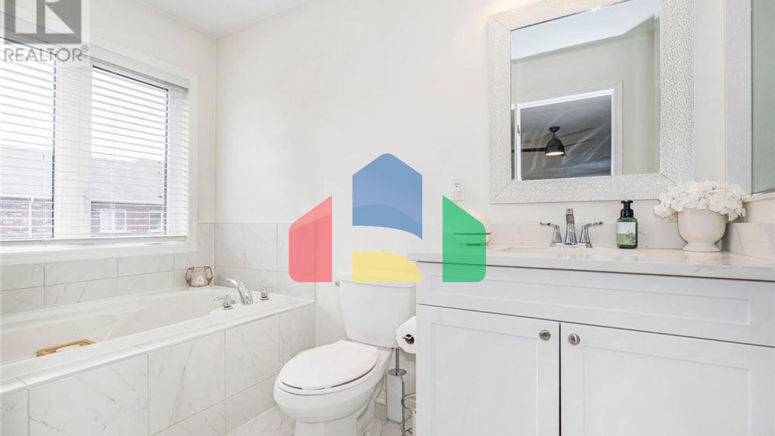 Residential - Single Family Home - Whitby, Canada - Canada