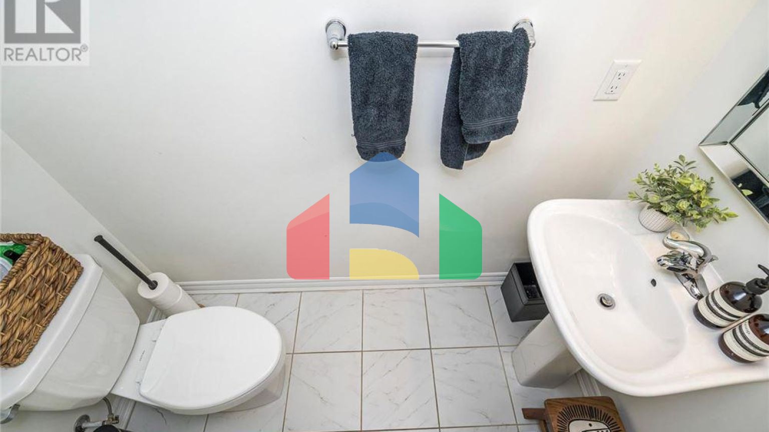 Residential - Single Family Home - Whitby, Canada - Canada