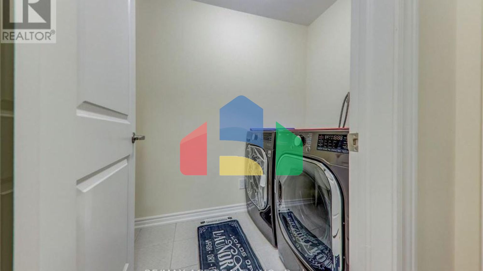 Residential - Single Family Home - Whitby, Canada - Canada