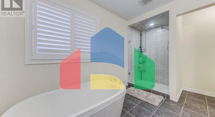 Residential - Single Family Home - Whitby, Canada - Canada